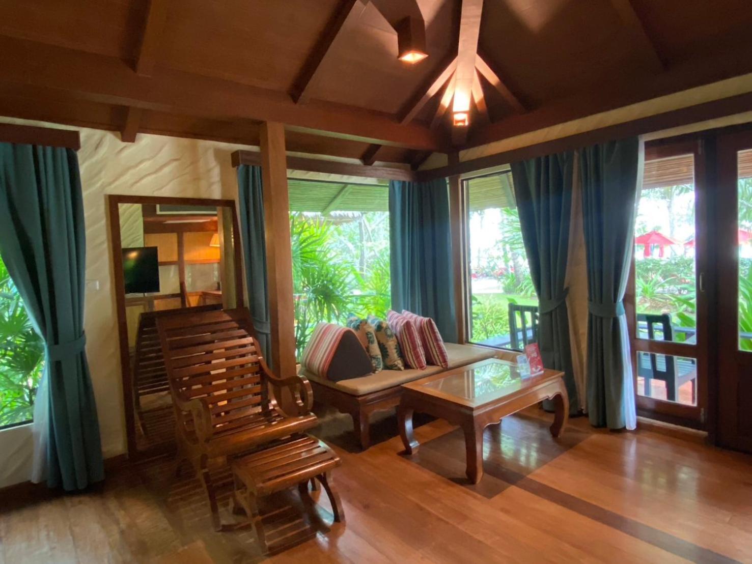 Centara Koh Chang Tropicana Resort Екстериор снимка